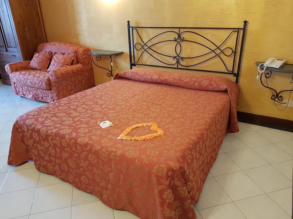 ליפארי Hotel A Pinnata מראה חיצוני תמונה